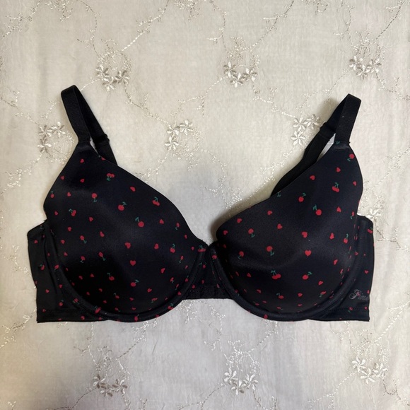 Victoria’s Secret PINK Black Cherry Print Bra – Size 38D - Picture 1 of 2